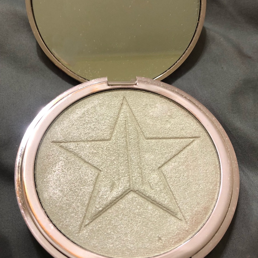 Jeffree Star crystal ball skin frost